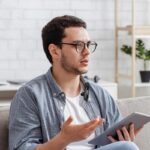 Microfone Sem Fio Hoco L20 Fair Lavalier com conector Relâmpago Preto - Image 5